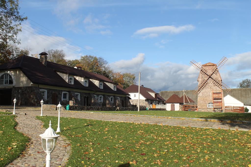 Karalinski Falvarok Tyzengauza Hotel Korolino  Exterior foto