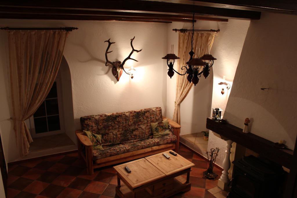 Karalinski Falvarok Tyzengauza Hotel Korolino  Cameră foto